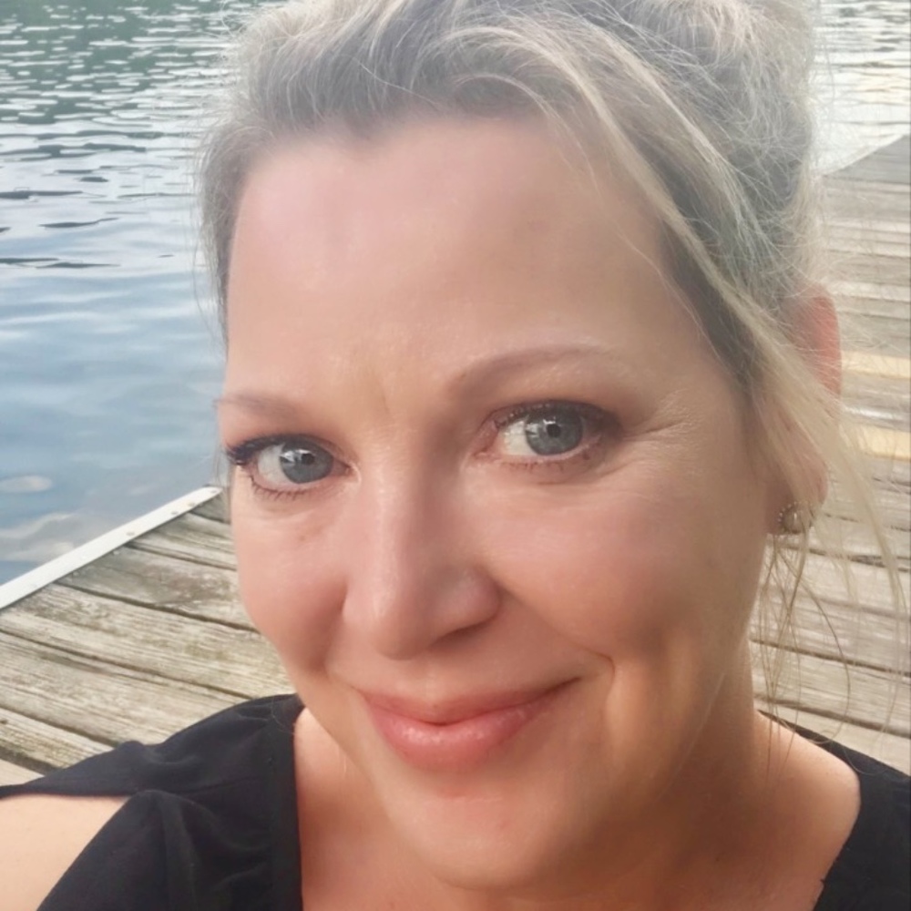 Meet your Posher, Paula - Picture 1 of 5